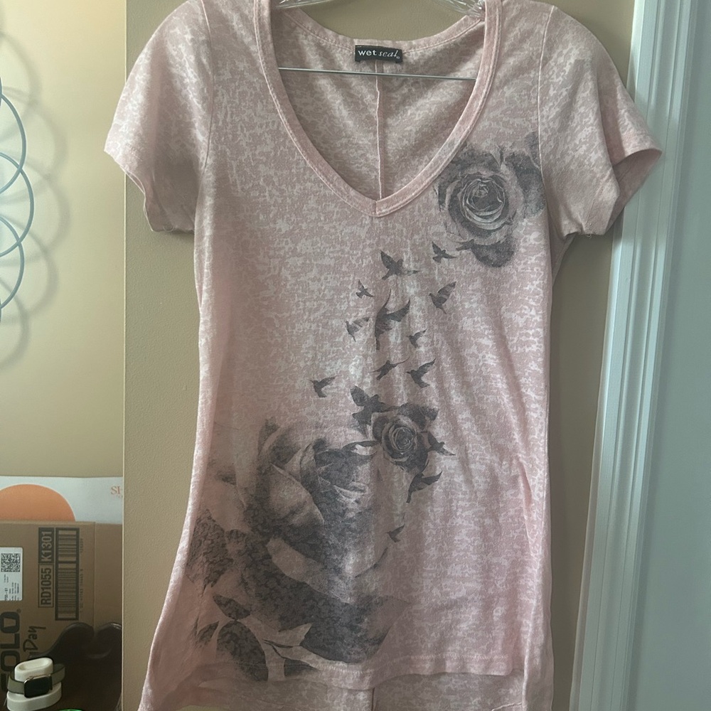 Wet Seal Light Pink Rose Print Tee
